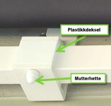 Montert mutterhette og plastikkdeksel på brakett