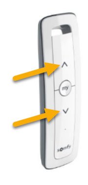Somfy-fjernkontroll med pil opp og pil ned markert