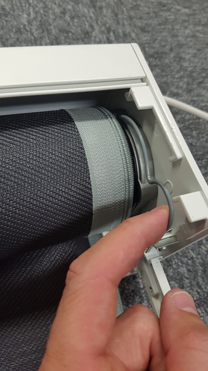 Hvordan bytte ledning (ZIP Screen 126) Solskjerming AS