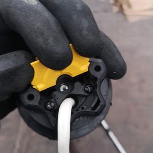 Motorkabel legges ut på siden