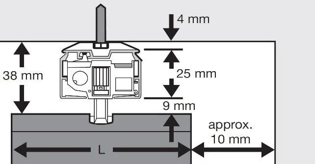 Snitt av takbrakett med mål 4mm, 25mm, 38mm og 9mm
